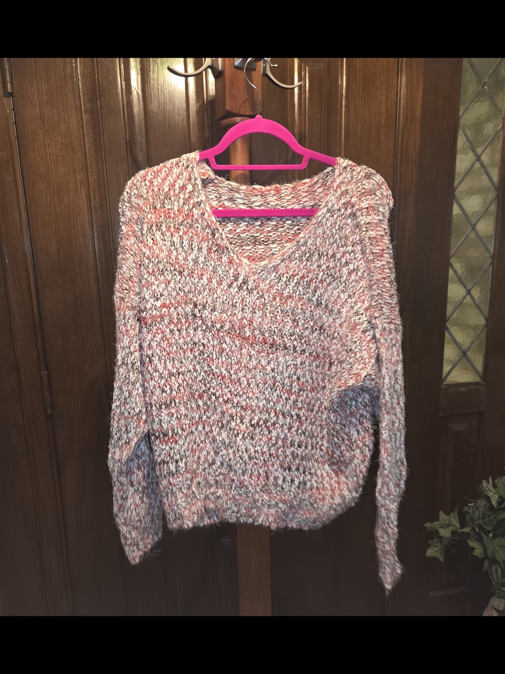 Chunky V-Neck Marled Sweater - Pink/White